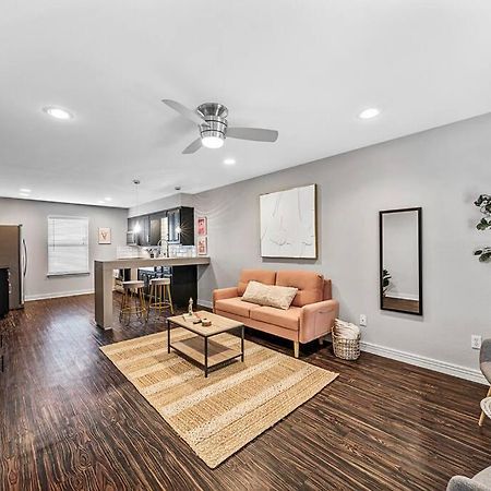 Luxe Condo In City Center Waco Eksteriør billede