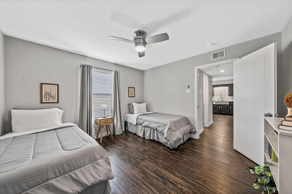 Luxe Condo In City Center Waco Eksteriør billede